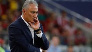 Tite no pierde detalles previo a enfrentar a México por los octavos de final del Mundial de Rusia 2018.