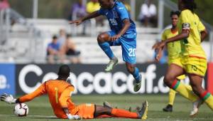 El delantero del Marathón, Jeffry Miranda, en acción durante el encuentro contra Guyana en el Premundial de Bradenton. Foto cortesía Concacaf