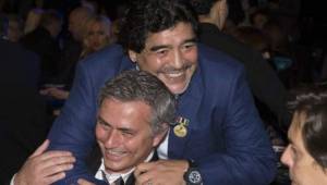 Una amistad muy sincera había entre Maradona y Mourinho, tanto que siempre recibía llamadas el luso.