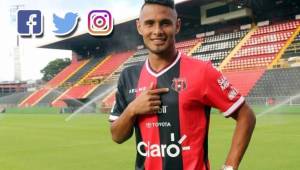 Alexander López utiliza la camiseta 11 en la Liga Alajuelense.