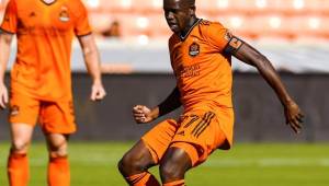 Boniek García entró de cambio y portó el gafete de capitán en la derrota del Houston Dynamo ante Colorado. Tras el encuentro se despidió del público.