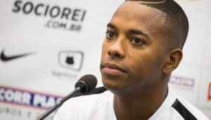 Robinho fue sentenciado a nueve años de prisión en Italia.