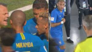Neymar Jr. se la pasó discutiendo durante todo el encuentro contra Costa Rica.