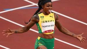 La jamaicana Thompson-Herah sigue haciendo historia en los Juegos Olímpicos. Logra el oro en 100 y 200 metros planos en Tokio 2021.