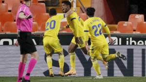 El delantero hondureño Choco Lozano celebrando el gol con el Cádiz que le anotó al Valencia y que significó un punto de oro en Mestalla. Foto cortesía