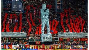 La gigante estatua del 'Tata' Martino que desplegaron los aficionados de Atlanta United.