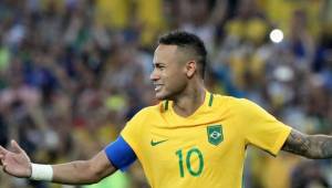 Tite, entrenador de Brasil, le ha comunicado a Neymar que ya no será el capitán de Brasil.