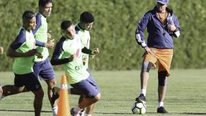 El entrenador del Motagua, Diego Vázquez, habló de los fichajes que pretende el cuadro azul y sobre una eventual salida al extranjero de Rubilio Castillo.