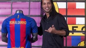 Ronaldinho vistió los colores del Barcelona desde la temporada 2003 hasta la 2008.