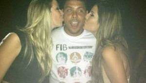 Ronaldo fue catalogado siempre de fiestero, incluso, fue señalado de armar orgías en las fiestas.