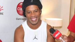 Ronaldinho visita por primera vez Honduras. Jugará el 'Partido por La Paz'.