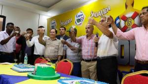 La Liga ha homenajeado a algunos personajes en su 55 años. Foto Neptalí Romero