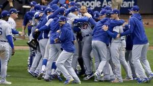 Los Dodgers de Los Ángeles, celebran la clasificación a la Serie Mundial de béisbol por segunda vez consecutiva. Fotos AFP