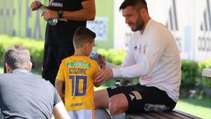 Gignac ya trabajó a tope con Tigres, pero no será de la partida este miércoles ante Santos Laguna. Foto @TigresOficial