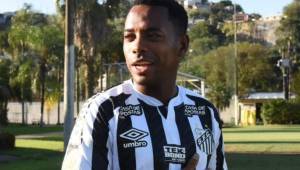 Robinho no cumplirá su sueño de retirarse en el Santos de Brasil, el equipo de sus amores.