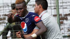 El delantero del Motagua, Rubilio Castillo, ha sido constantemente expulsado y siente que los árbitros se han ensañado con él por los reclamos.