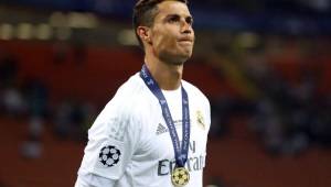 Cristiano Ronaldo renovó con el Real Madrid, pese a tener un mal inicio de temporada.