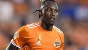 El jugador actualmente tiene contrato con su equipo el Houston Dynamo de la MLS.