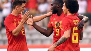 Lukaku festeja el primer gol de Bélgica en el triunfo 3-0 ante Egipto. Fotos AFP