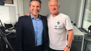 Copán Álvarez tuvo tiempo para tomarse una postal con Didier Deschamps.