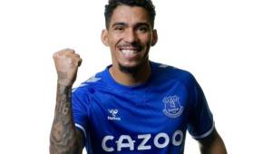 Allan dejó al Nápoles para firmar con el Everton de la Premier League.