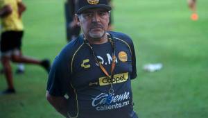 Diego Maradona atizó contra los jugadores argentinos que analizan nacionalizarse para jugar con México.