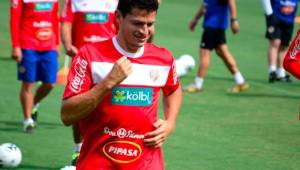 Daniel Colindres juega para la Selección de Costa Rica y es delantero del Saprissa.