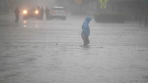 El huracán ya inundó algunas calles del estado de Florida.