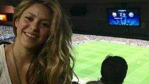 Shakira en uno de los palcos del Camp Nou.