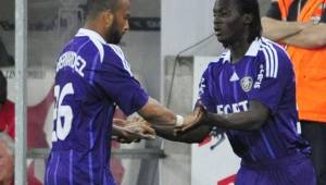 Romelu Lukaku debutó como profesional en 2009 ingresando de cambio por el hondureño Víctor Bernárdez.