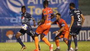 Carlos 'Muma' Fernández cumplió su sueño de debutar en la primera división de Honduras y lo hizo en el duelo ante los Lobos de la UPNFM.