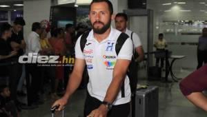 Alfredo Mejía en su llegada a Honduras tras amistosos internacionales.
