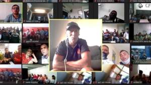 Pedro Troglio, técnico del Olimpia, demostró su lado más humano al compartir una charla con los presos de las cárceles de Buenos Aires, Argentina.