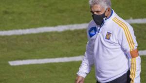 El entrenador de los Tigres de México, Ricardo 'Tuca' Ferreti, arremetió contra el fútbol que le presentó Olimpia y manifestó que los catrachos pueden jugar mejor.