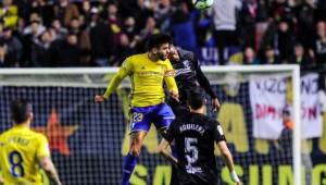 Jona Mejía jugó los últimos 16 minutos del juego donde Cádiz consiguió igualar con Rayo Vallecano.