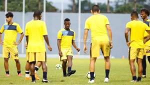 Darixon Vuelto ya se entrenó con Real España y podría ser convocado para el partido del miércoles contra Honduras Progreso. Fotos @rcdespana