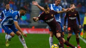 El Barcelona ha empatado en una cancha empapada por una fuerte tormenta en la Ciudad Condal.