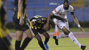 Jerry Bengtson al final solo debió cumplir dos juegos de castigo por el botellazo a Techera.