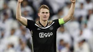 De Ligt dejará el Ajax para poner rumbo al Barcelona, asegura la prensa de Holanda.