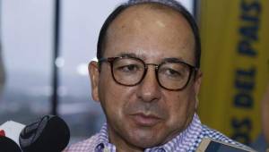 Osman Madrid vicepresidente del Olimpia no salió nada contento tras no jugarse el Vida-Olimpia en La Ceiba.