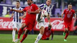 Arturo Álvarez sigue viendo minutos como relevo en la liga húngara con el Videoton.