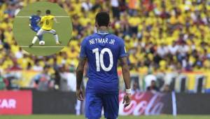 Brazil's Neymar walks during the 2018 World Cup qualifier football match against Colombia in Barranquilla, Colombia, on September 5, 2017. / AFP PHOTO / Luis ACOSTA