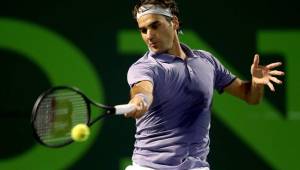 Roger Federer quiere continuar en las pistas del tenis y prolonga su retiro.