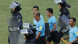 Los silbantes han sido criticados por los clubes a lo largo del torneo y podrían venir extranjeros.