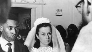 Pelé se casó por primera vez en 1966, a los 25 años, con Rosemeri Cholbi, con quien tuvo dos hijas –Kelly Cristina y Jennifer– y un hijo, el exportero Edinho.