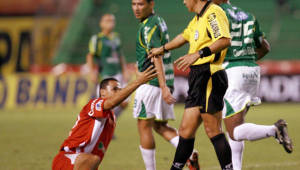 El árbitro Benigno Pineda concluye su carrera siendo uno de los árbitros más reconocidos por Honduras a nivel internacional.