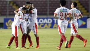 Santos aprovechó los espacios que dejó Alajuelense para marcar ante los rojinegros. (Foto: Nuestro País)