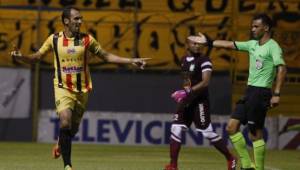 Claudio Cardozo anotó por cuarta ocasión el primer gol de Real España en un arranque liguero.