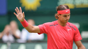 Rafa Nadal demostró que todavía no se ha adaptado a la hierba