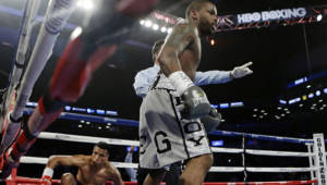 El boxeador hondureño E-Boy le bastó solamente un round para vencer por nocaut al mexicano Javier Gómez.